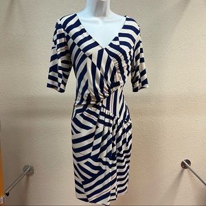 Geometrical striped mid-sleeve dress